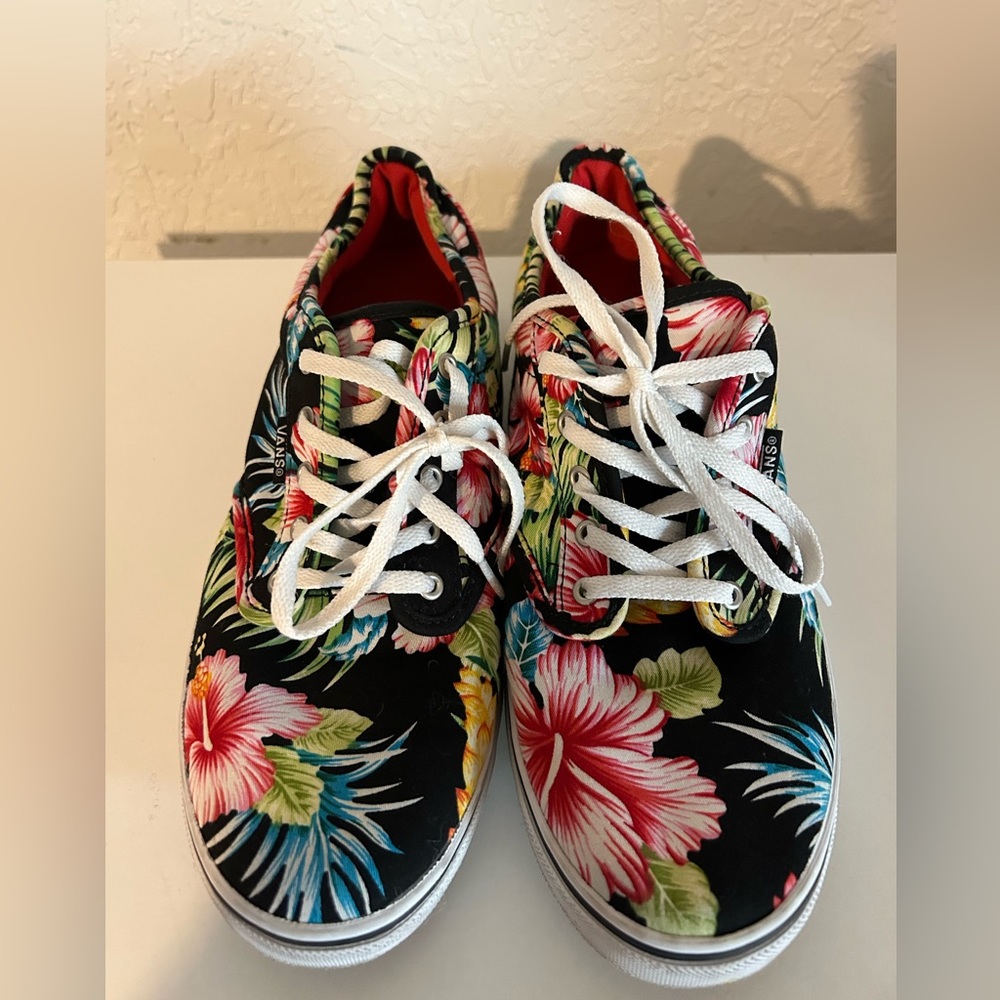 Vans Women’s Tropical Floral Canvas Shoes